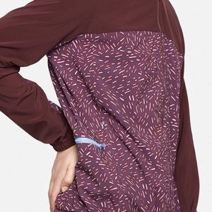 Outdoor Voices printed slipstream jacket size L